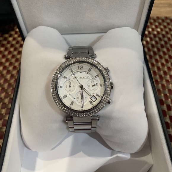 Michael Kors Women’s Watch - Picture 2 of 5